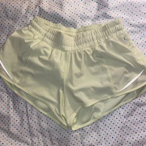 Hotty Hot Lulu Lemon shorts!!